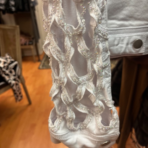 AZI New York White Denim Jeans Jacket - Picture 3 of 4